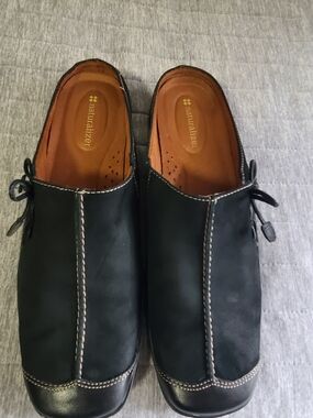 Naturalizer Black Mules Flats with Brown Insole